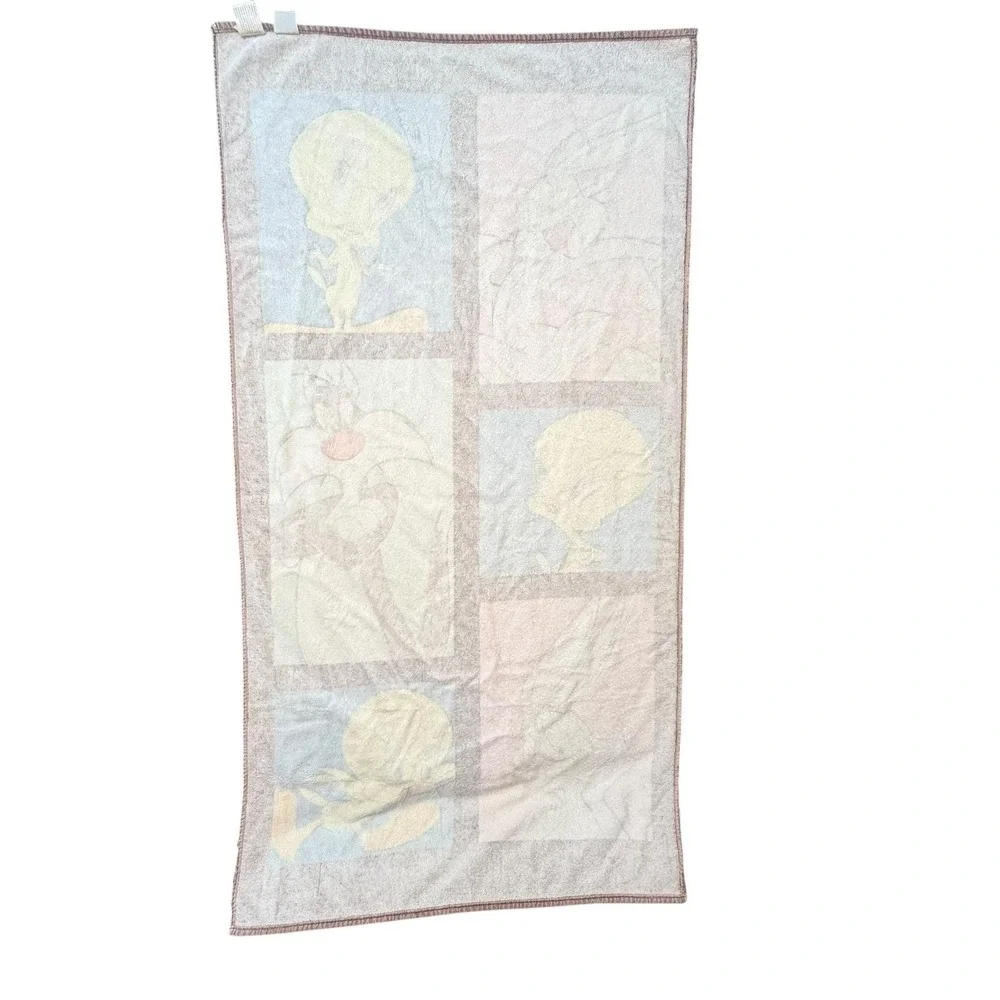 VTG Warner Bros Looney Tunes Bugs‎ Bunny Tweety 2000 Vintage Beach Towel